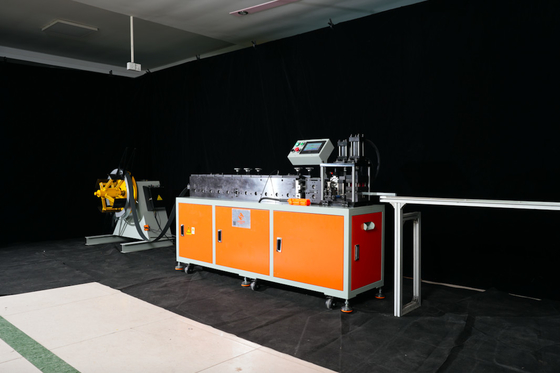 Máquina de formación de marcos interiores de filtro de alta precisión Control de máquina humana sencillo e intuitivo